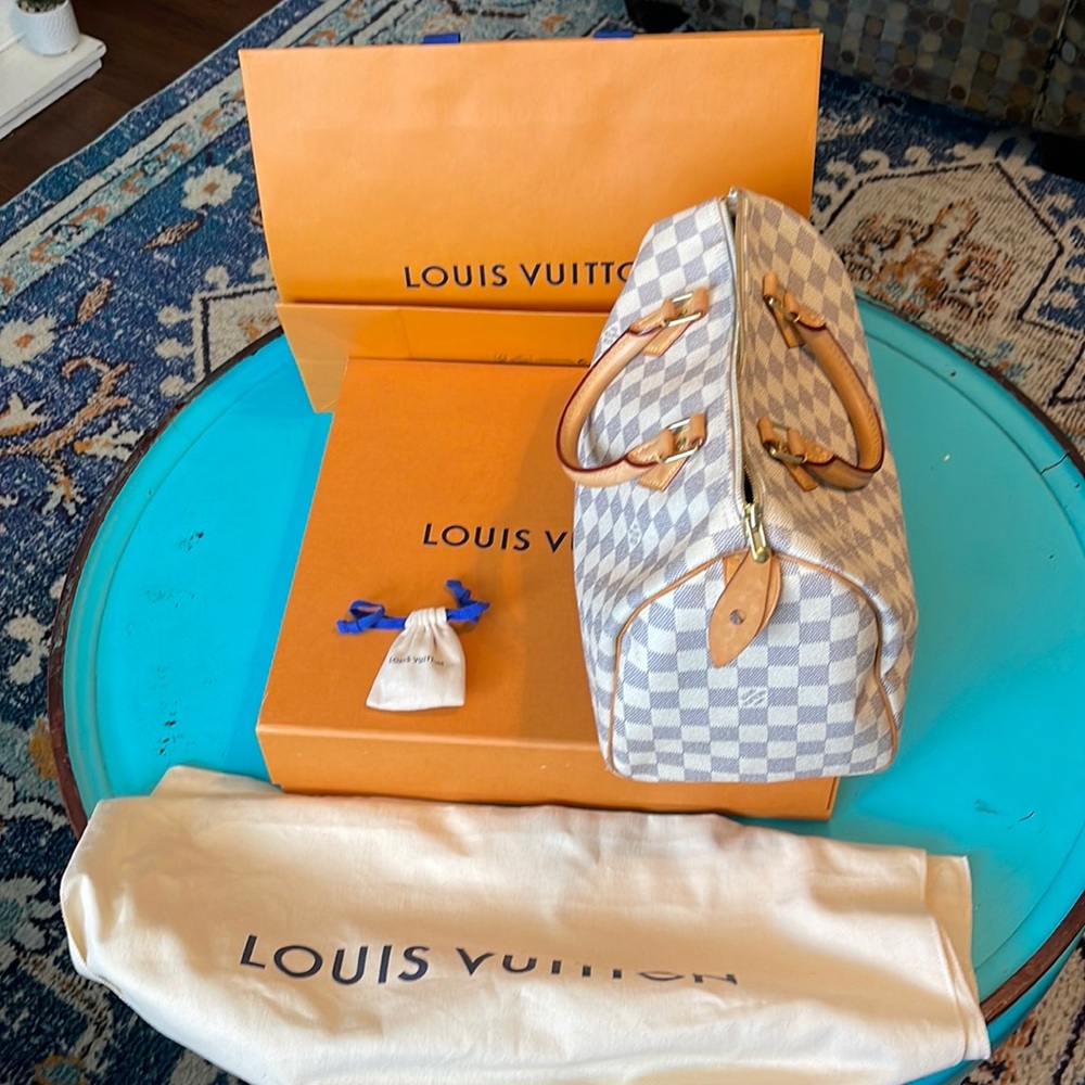 Louis Vuitton Speedy 30